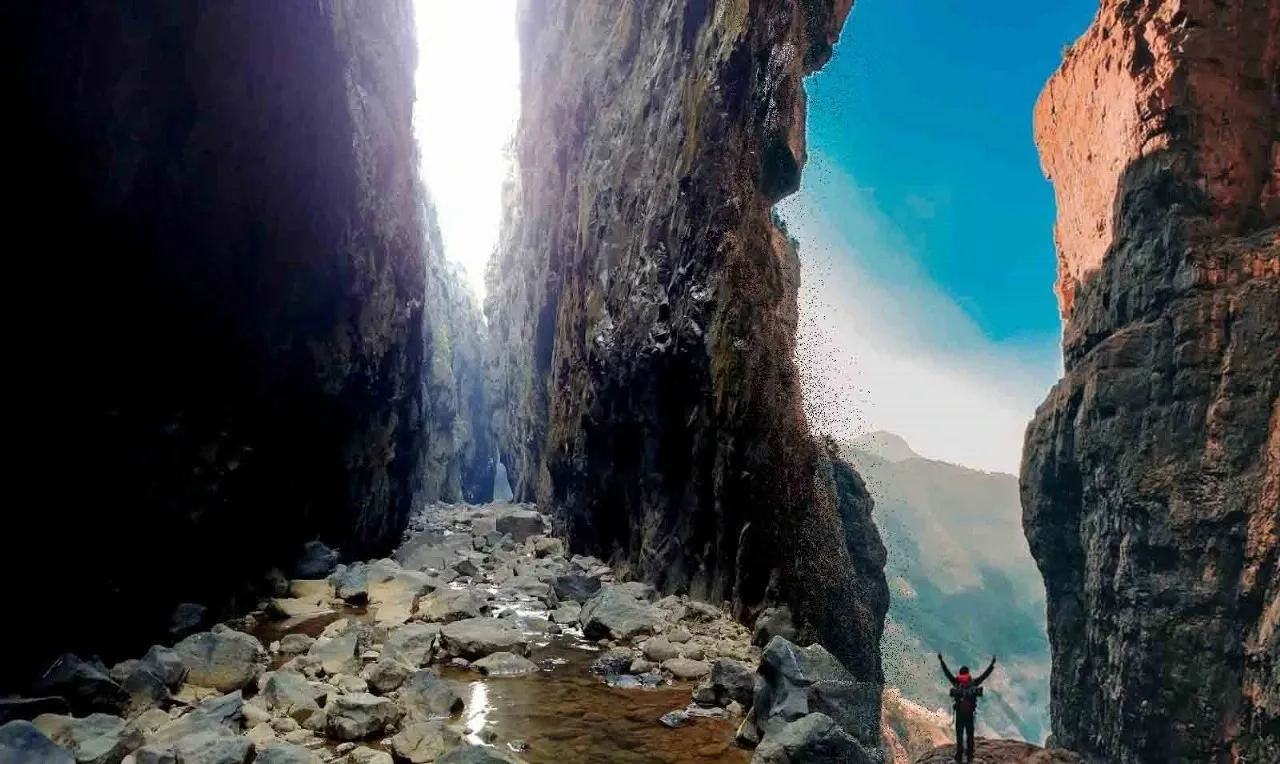 sandhanvally trek in nashik