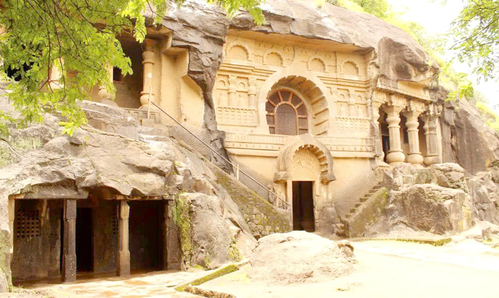 pandavleni best caves in nashik